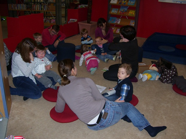 0-1 Yaş Kütüphanede Çocuk Eğitimi